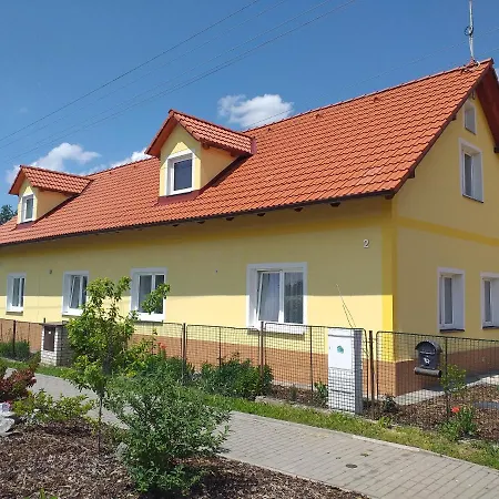 Ve Starem Dvore Apartment *