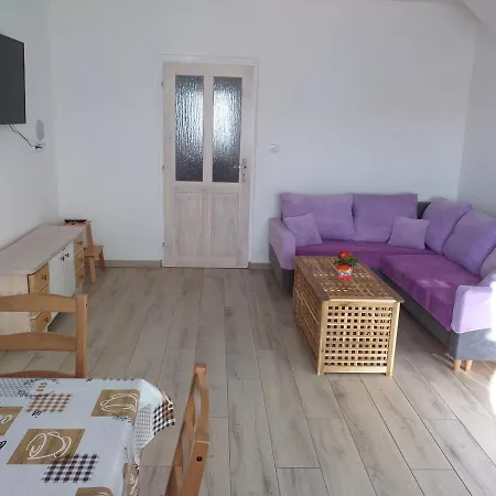 Ve Starem Dvore Apartment Tremosnice